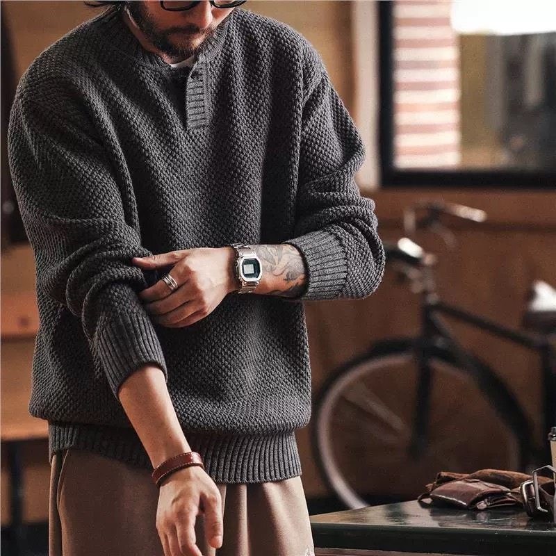 Gelanlu American Retro Tough Guy Henry Collar Sweater for Men, New Loose-Fitting Old Money Style Casual Knitwear for Spring and Autumn
