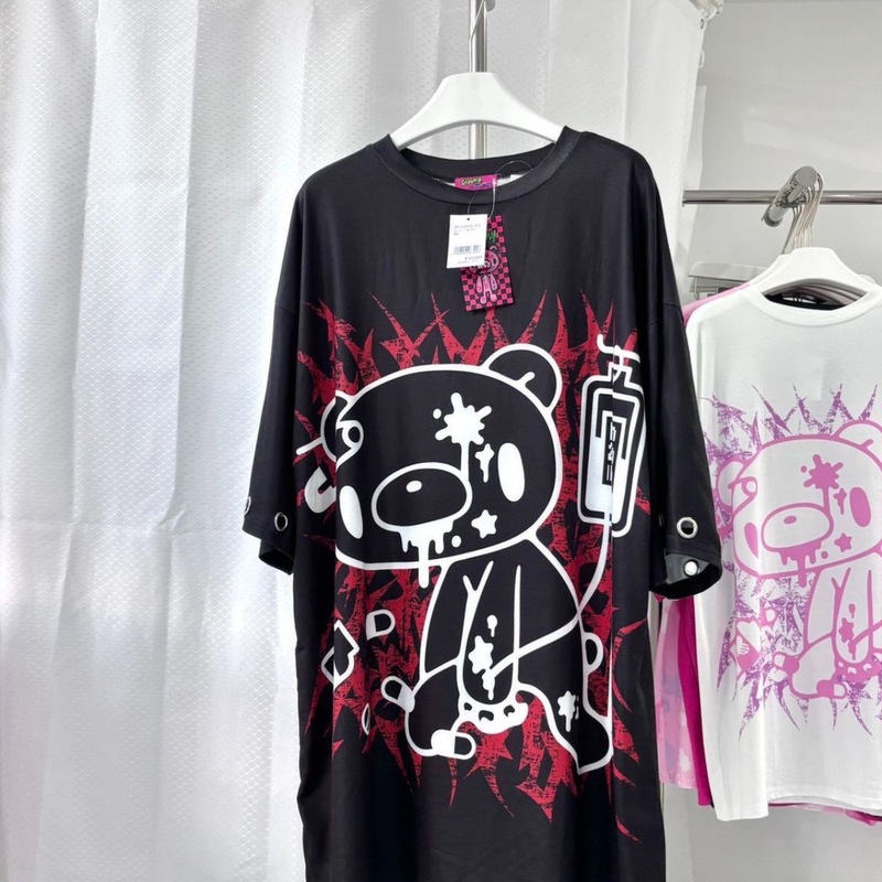 Japanese Dark Oversized Bloody Bear Subculture Short-Sleeve T-Shirt, Red and Black Contrasting Color Disease Design Print Top Japanese Dark Oversized Bloody Bear Subculture Short-Sleeve T-Shirt, Red and Black Contrasting Color Disease Design Print Top