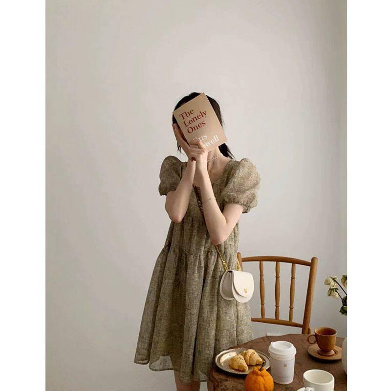2021 New large size small sub-small fragrant wind can be sweet and salt-style square collar foam sleeves cotton numb dress woman