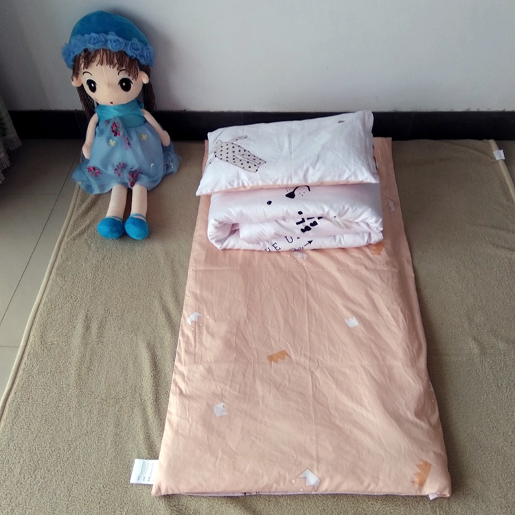 Mẫu giáo chăn ba mảnh bông cotton quilt cover bé trẻ sơ sinh trẻ em ngủ trưa sáu mảnh vào bộ đồ giường