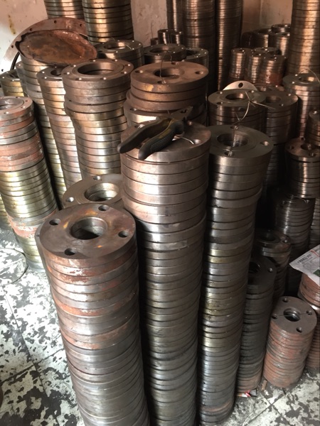 Forged welded flange flange floor valve dedicated flange sewage pump supporting flange 6 kg 0 6mpa