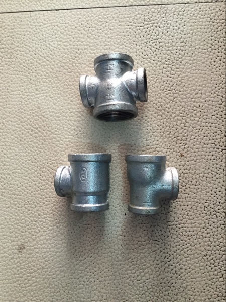 Ma steel pipe parts galvanized accessories Fire side three - way three - way galvanized accessories 32X32X25