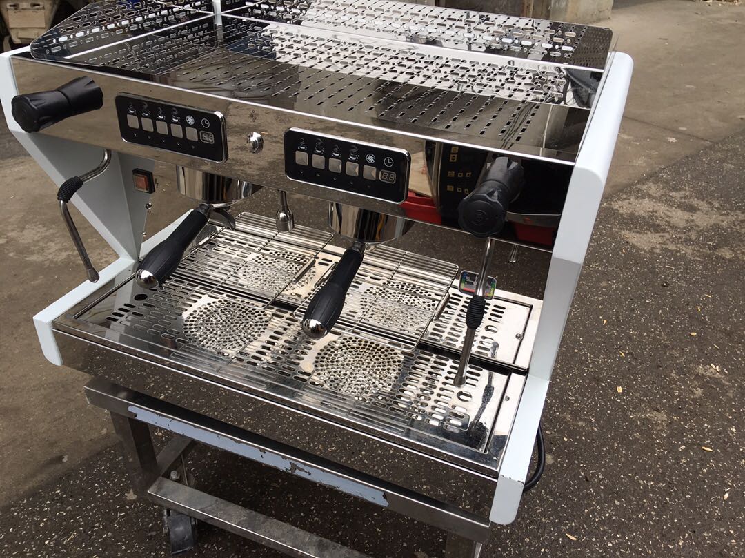 Second - hand Semi - Automatic Coffee Machine Italian Radi Tina Electric Control Double - head Commercial 220V High Production