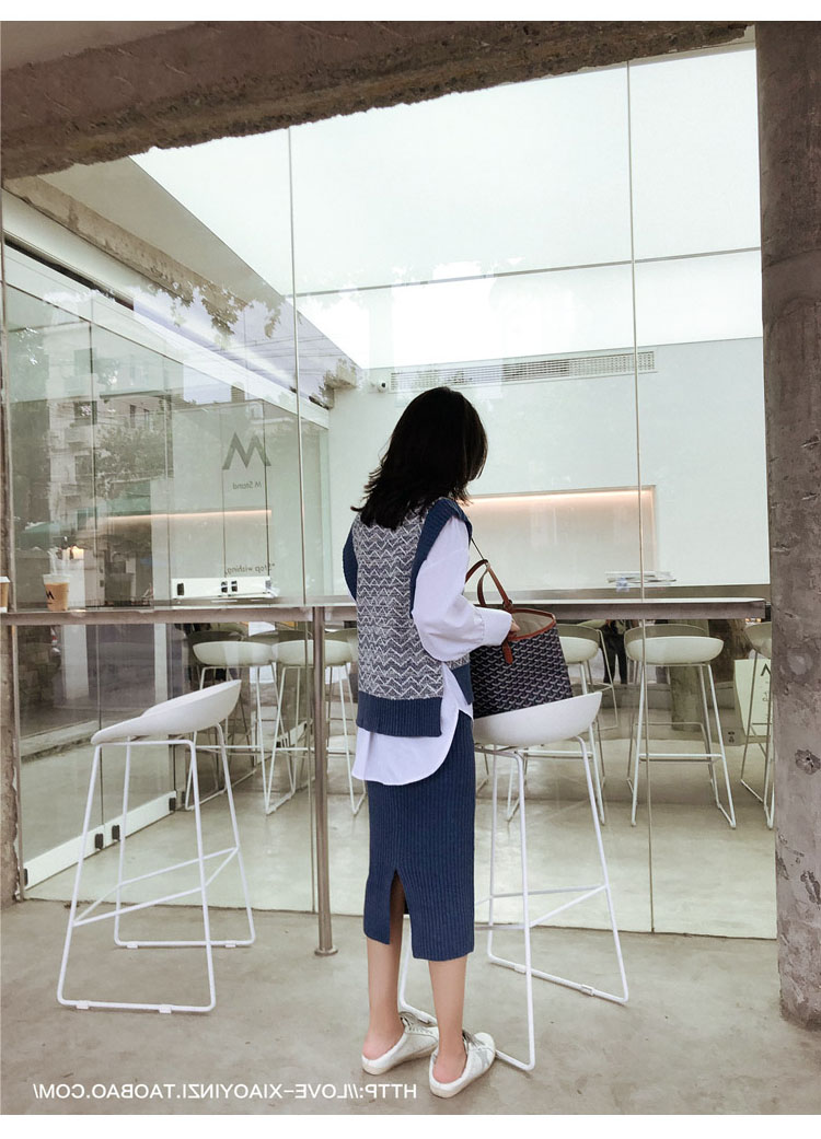 Mùa thu đông vest vest vest vest nữ lỏng lẻo mặc màu tương phản V-cổ đan áo vest với váy ba mảnh váy nữ