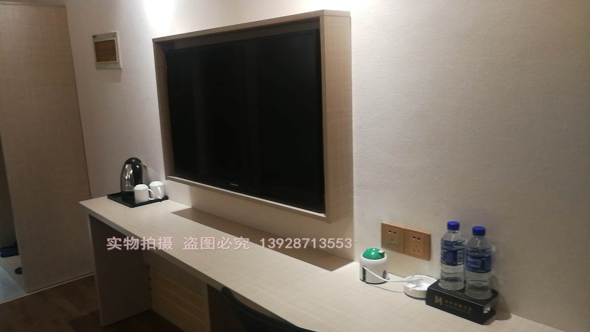 Express khách sạn căn hộ căn hộ khách sạn đồ nội thất mảnh máy tính bàn bàn viết bàn TV kết hợp tủ tùy chỉnh tủ quần áo nhựa
