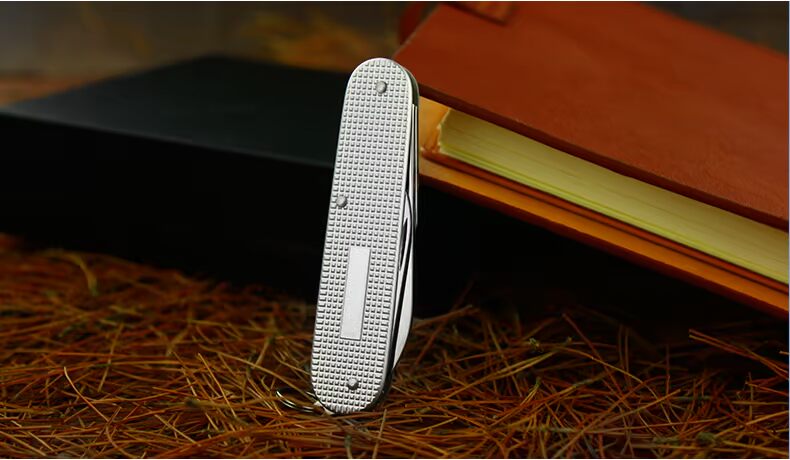 Bản gốc chính hãng Victorinox Swiss Army Knife Cán bộ đào tạo dao Thụy Sĩ đa chức năng 0.2601.26 (84MM) dao quân dụng