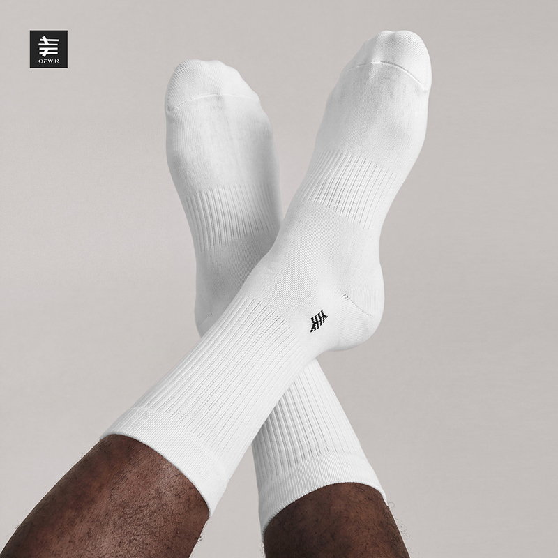 Ofwin Pure Desire Southern French Style Black and White Classic Socks Sports Simple Solid Color Men's Black Long Socks