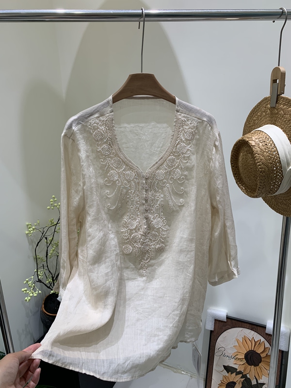 Bugaquinuo 6202 Flesh Pink Heavy Beaded Ramie Shirt with Artistic Retro Design, V-Neck Short-Sleeve Blouse
