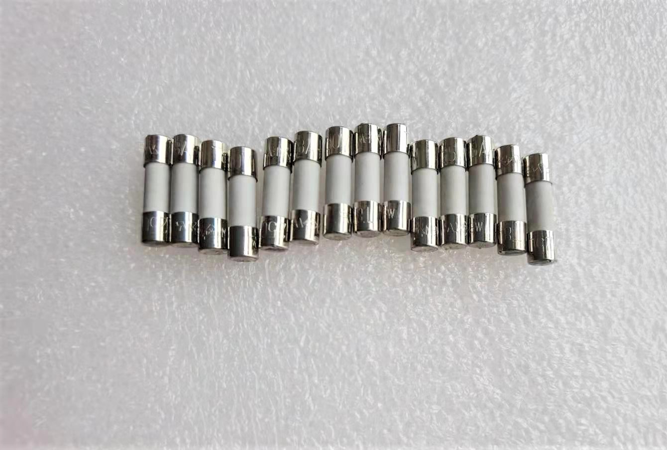 Original Fanuc A60L-0001-0450#8R0 8A FANUC Robot Manipulator Fuse