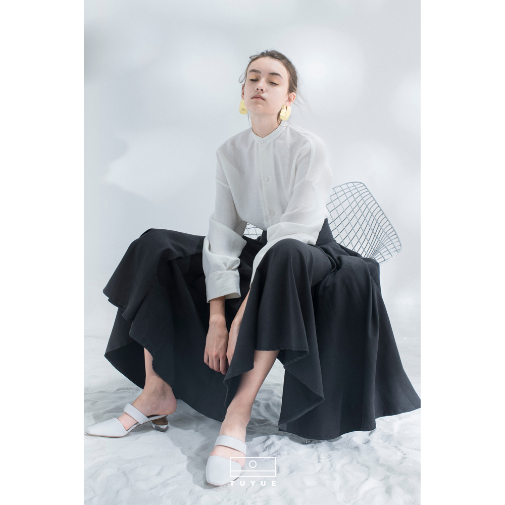 Moon designer black skirt women 2021 Winter high waist medium long version vintage umbrella skirt A- line dress