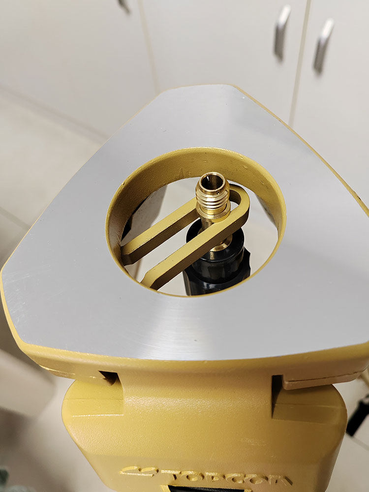 Тахеометр topcon/拓普康实木全站仪支架三脚架gps三脚架进口木材通用接口