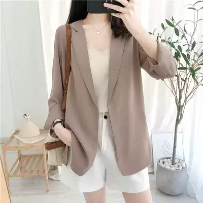 Small suit jacket women's loose design sense 2020 new Korean version of the British style casual white large size thin suit