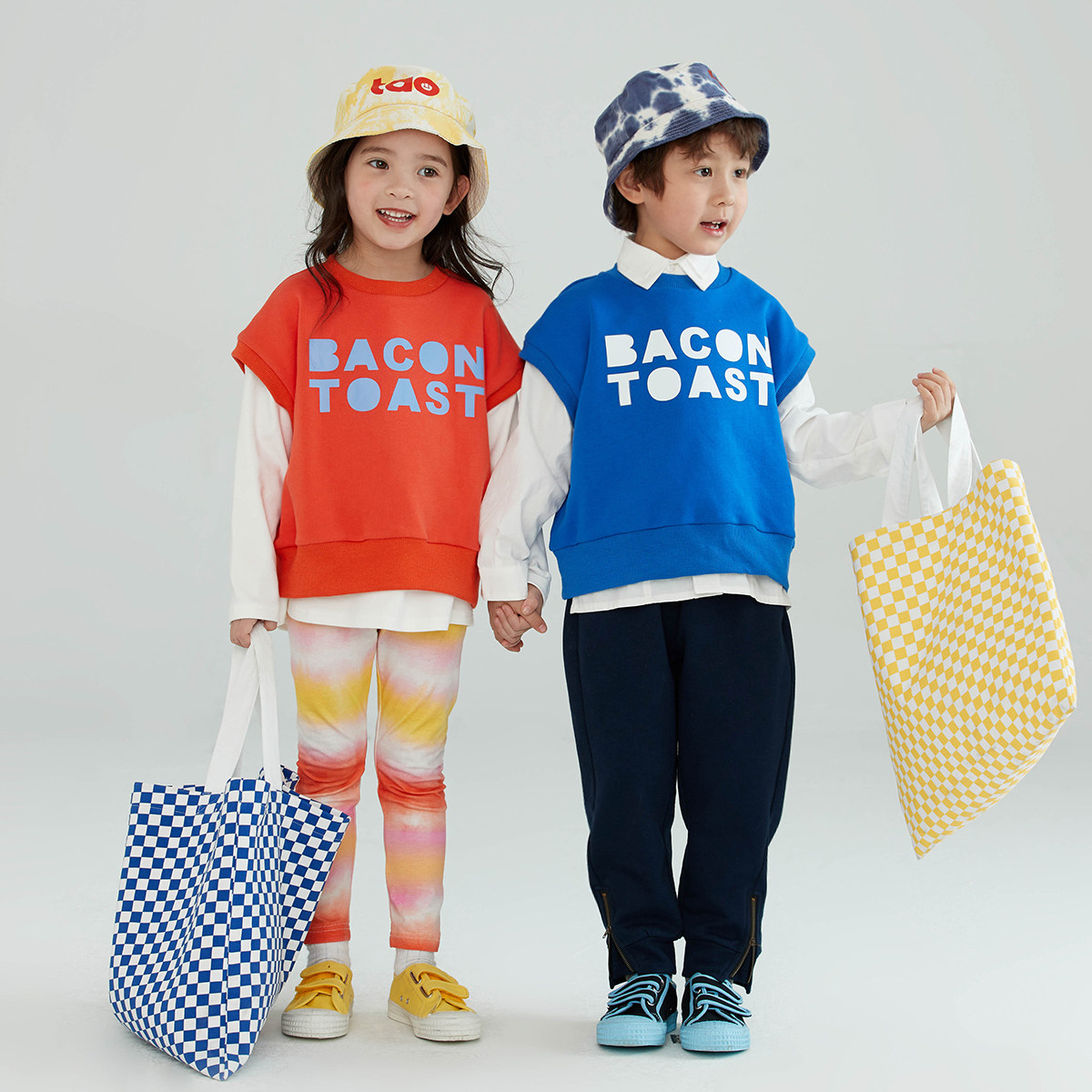 Tomatoes childlike original design male and female child brother-in-law dress children's vest knitted sweatshirt 2022 new spring and autumn