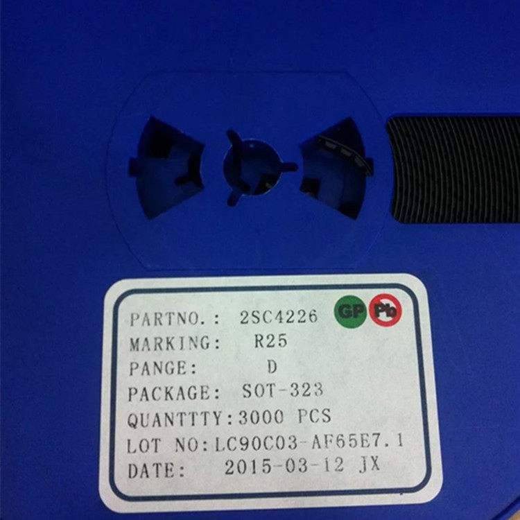 Original fitted high frequency triodes 2SC4226 SOT-323 R25 R25 UHF low noise power tube