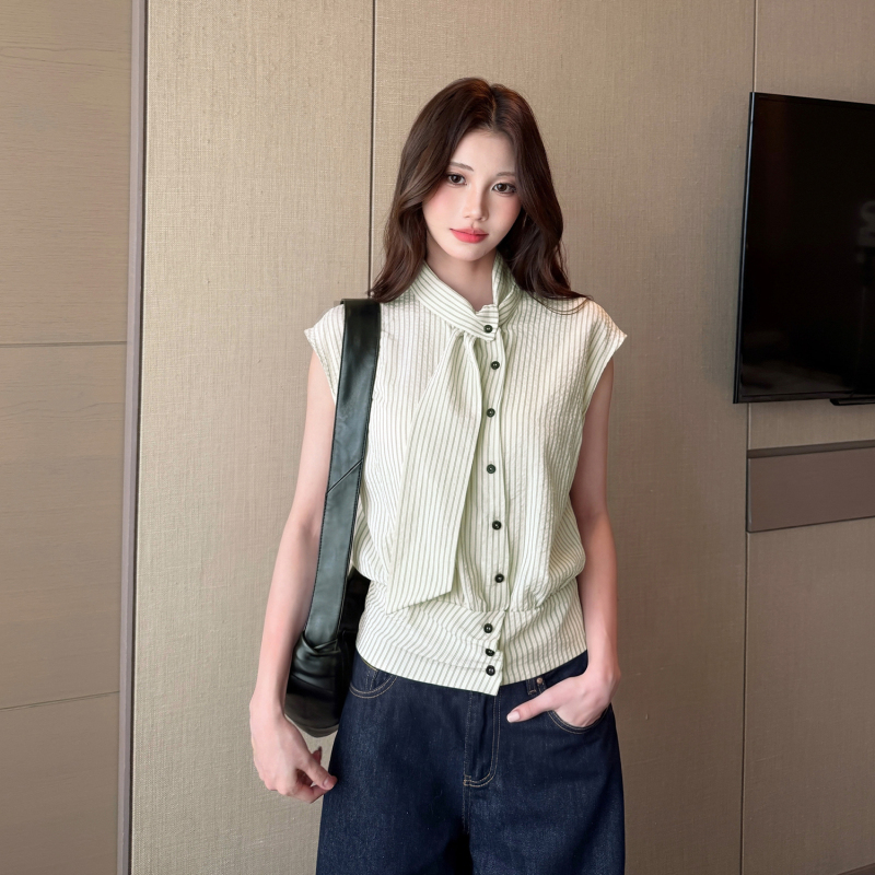 Iamannieww2026 New Summer Women's Stylish Tie-Collar Single-Breasted Green Striped Shirt Elegant Top
