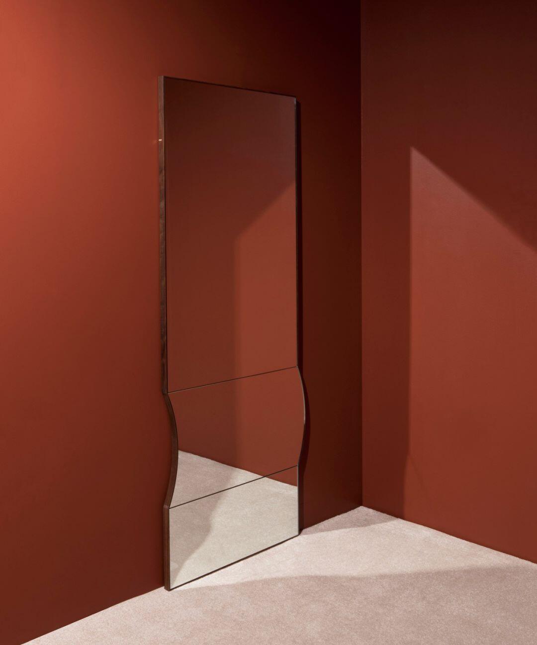 Highlight home bump mirror irregular landing mirror shape into the wall hanging clothes space sensing decoration full body mirror