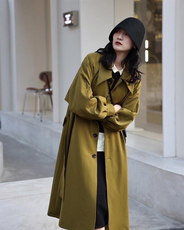 2022 New Spring Autumn Senior Sensation Temperament Sweater Jacket Woman Mid's long version Fashion French style Inn Wind coat