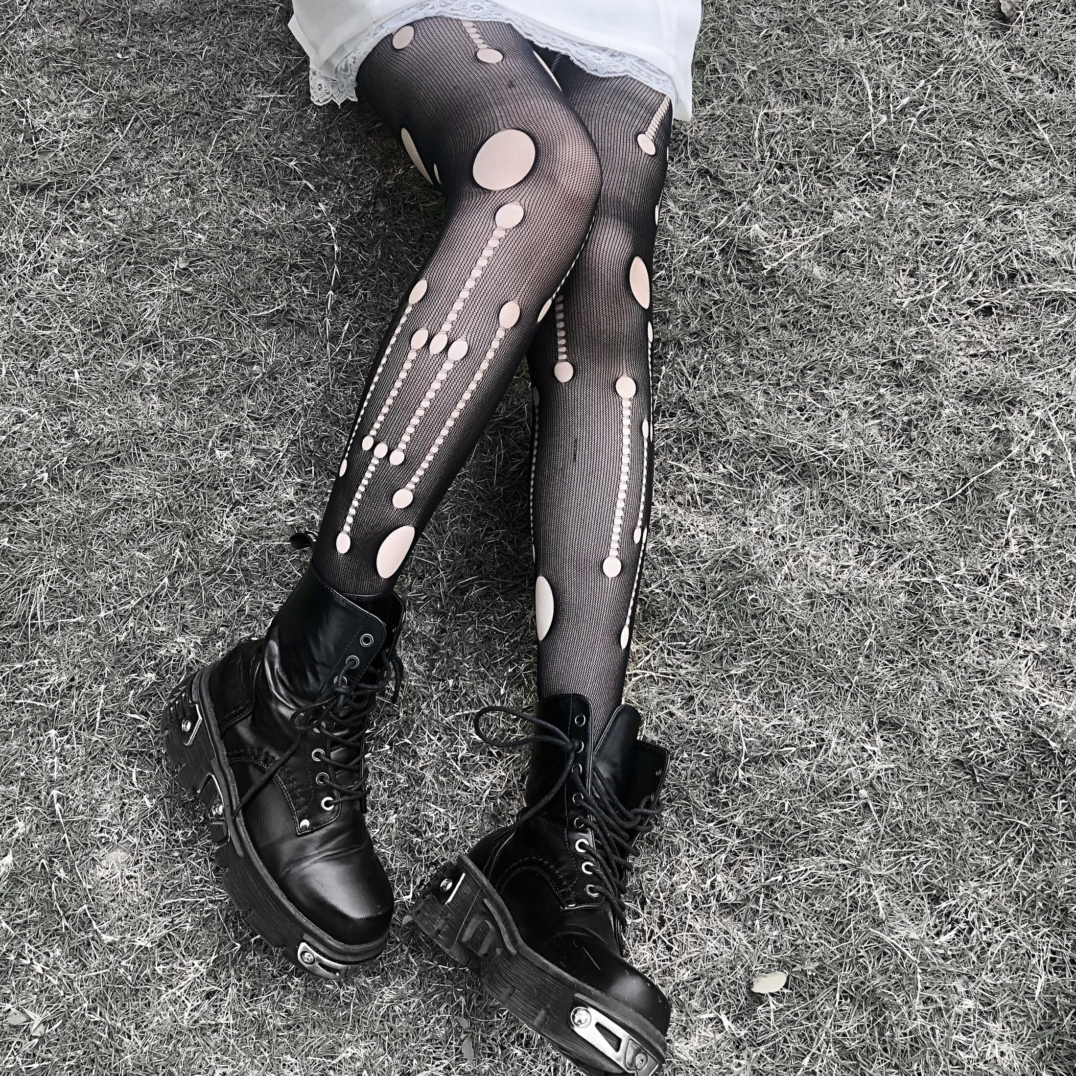 Broken bone race Bobpunk Day of Gothic origin Gothic pants Sox dark Black Broken Hole Even Pants Sexy Bounce Socks