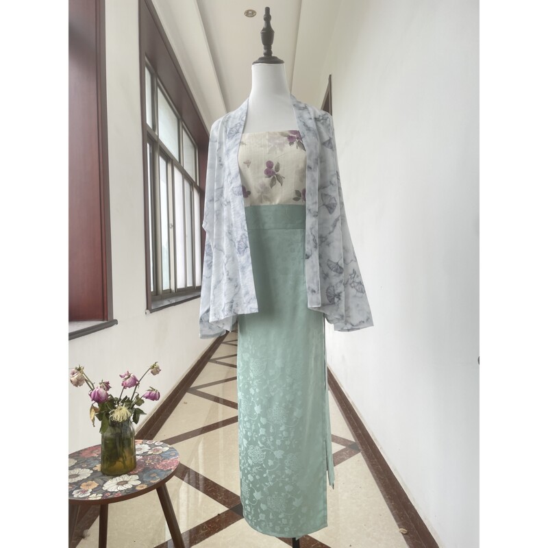 【Jade Face】Plain Camisole with Floral Patterns, Hanfu Elements, Versatile for Everyday Wear, Suitable for Spring, Summer, and Autumn 【Jade Face】Plain Camisole with Floral Patterns, Hanfu Elements, Versatile for Everyday Wear, Suitable for Spring, Summer, and Autumn