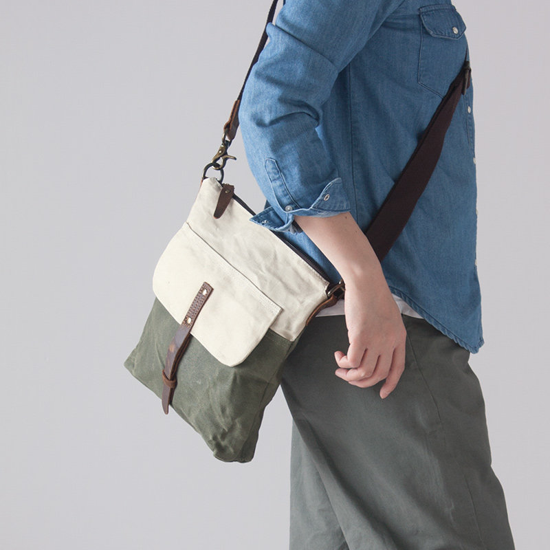 Shoulder Bag Men's Canvas Art Retro Messenger Bag Casual Trendy Men's and Women's Bags Waterproof Small Backpack