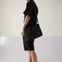 Tide Post Bag Backpack Casual Handbag in Tide Mens Day Slipper Bag Mans Single Shoulder Workshop Mass Capacity