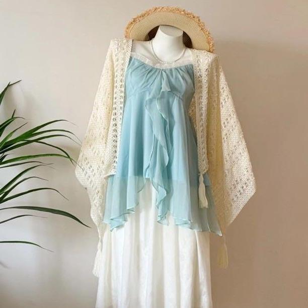 2026 New Style Seaside Vacation Outfit, a Complete Set of V-Neck Suspender Dresses for Women, Summer French-Style Short Skirts