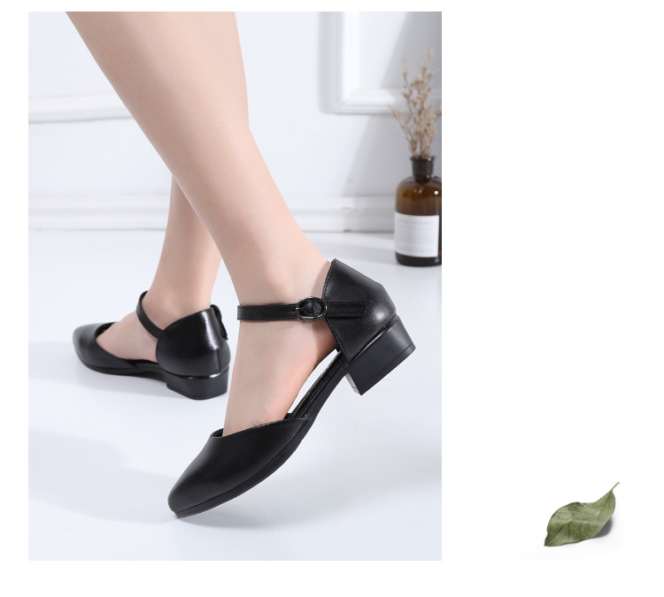 Giày hè công sở mới 2018 Giày da nữ màu đen đế thấp đế thấp mềm mại thoải mái khóa từ dép nữ Baotou sandal bitis