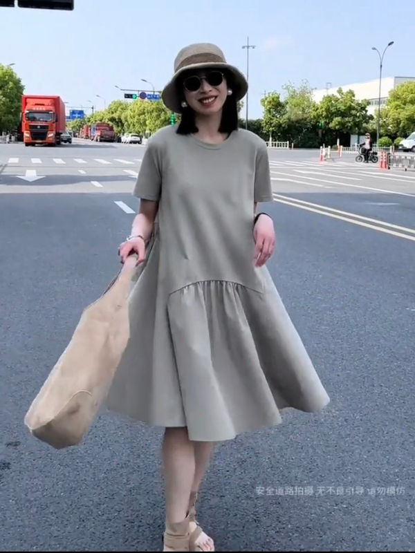 Plus Size Women's Clothing, Summer Elegant Loose Dress, European Style Loose Pleated Patchwork Large Hem T-Shirt Dress Plus Size Women's Clothing, Summer Elegant Loose Dress, European Style Loose Pleated Patchwork Large Hem T-Shirt Dress