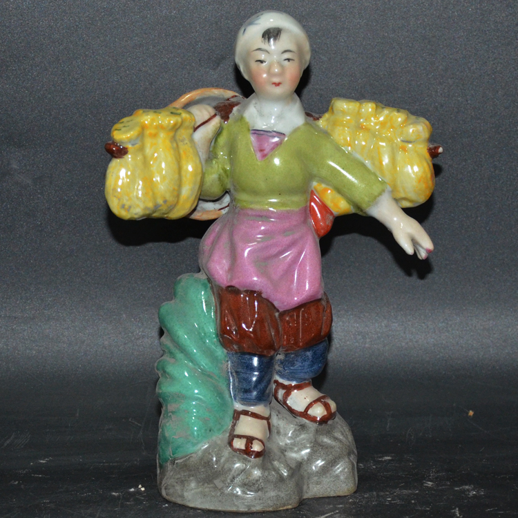 Antique Antique Collection Jingdezhen Sculpture Porcelain Factory US A Factory Ceramic Picks Millet Character Statue Decoration
