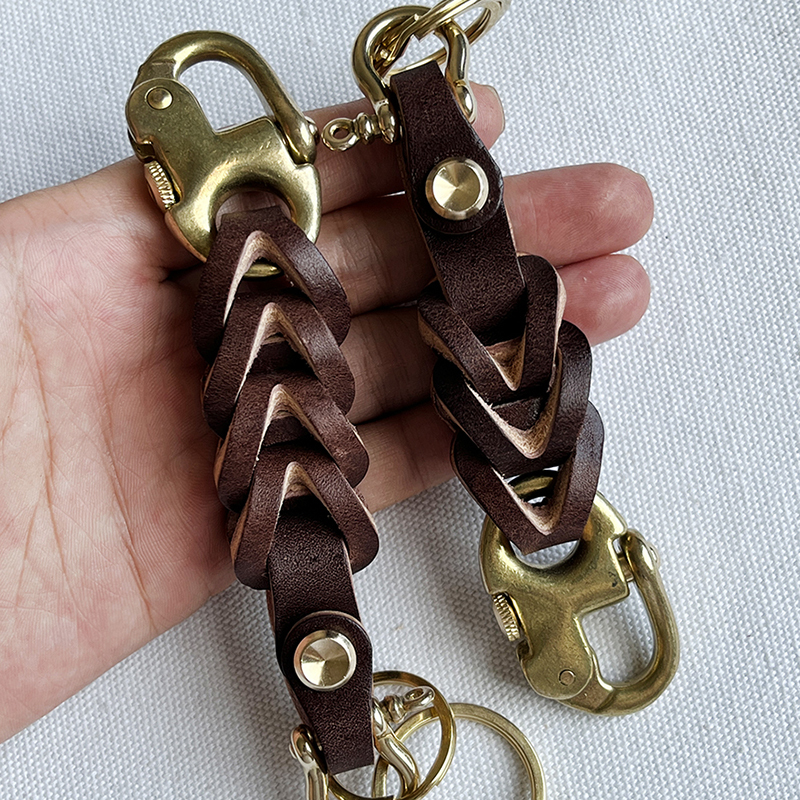 4.0-4.5 Retro Coffee-Colored Genuine Leather Keychain, Cowhide, Pure Copper Dragon Bone, Motorcycle, Car, Home Keychain 4.0-4.5 Retro Coffee-Colored Genuine Leather Keychain, Cowhide, Pure Copper Dragon Bone, Motorcycle, Car, Home Keychain