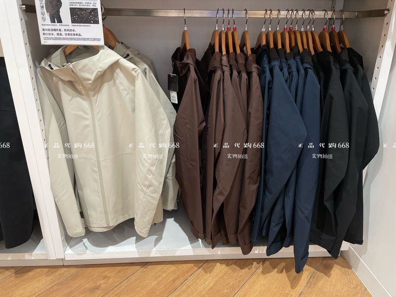 Uniqlo Men's Blocktech Hooded Jacket 3D Cut Outdoor Functional Windproof and Breathable New Model 478229