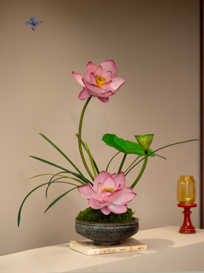 Lotus Artificial Potted Plant Decoration with a High-End Feel, Realistic for Tea Room, Dining Table, Entryway, Faux Flowers with a Song Dynasty Aesthetic, High-End