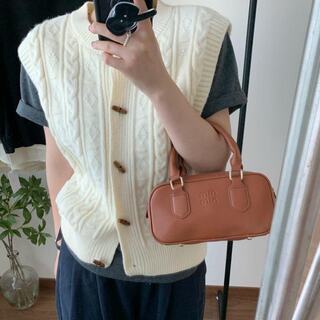 2025 spring and autumn new style sweater vest with waistcoat for women horn buckle loose casual sweater vest