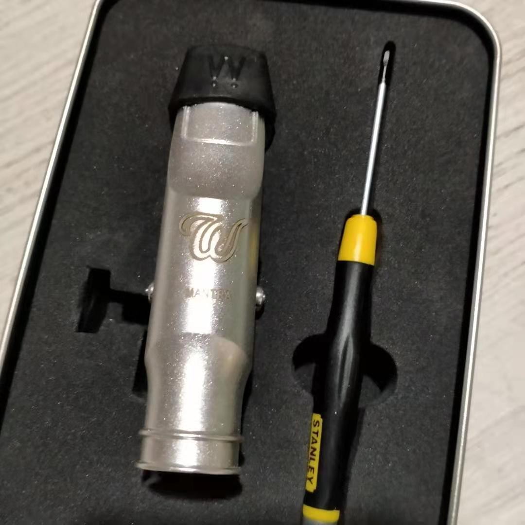 Remean Winnie flute in the middle of the sound in the sound of the sax half metal flute head 6-7-8 mouth wind