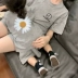 . Little daisy cha mẹ-con mặc ngắn tay gia đình ba, bốn và năm mẹ và quần áo phụ nữ kiểu nước ngoài áo thun gia đình mẹ và con mùa hè - Trang phục dành cho cha mẹ và con