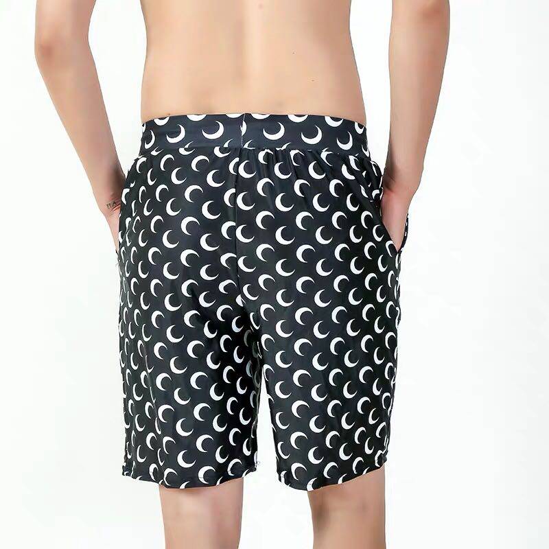2019 new swimming trunks men's beach five-point pants hot spring beach lovers large size tide men loose anti-embarrassment