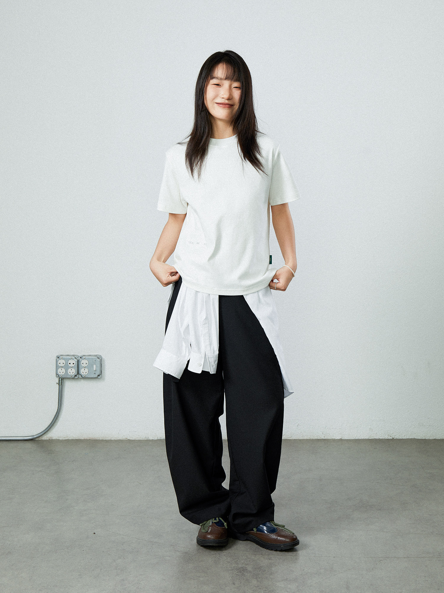 カーブデザイン カジュアルスラックス シワになりにくくお手入れ簡単