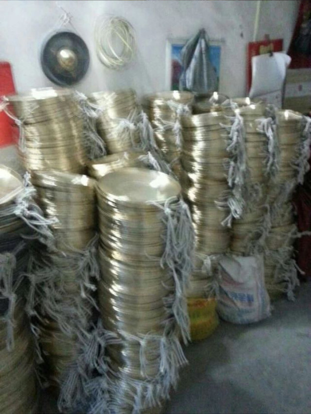 Mũ đồng lớn 25cm 钹 川 秧歌 镲 nhà máy nhạc cụ gõ chiêng trực tiếp - Phụ kiện nhạc cụ dây ukulele