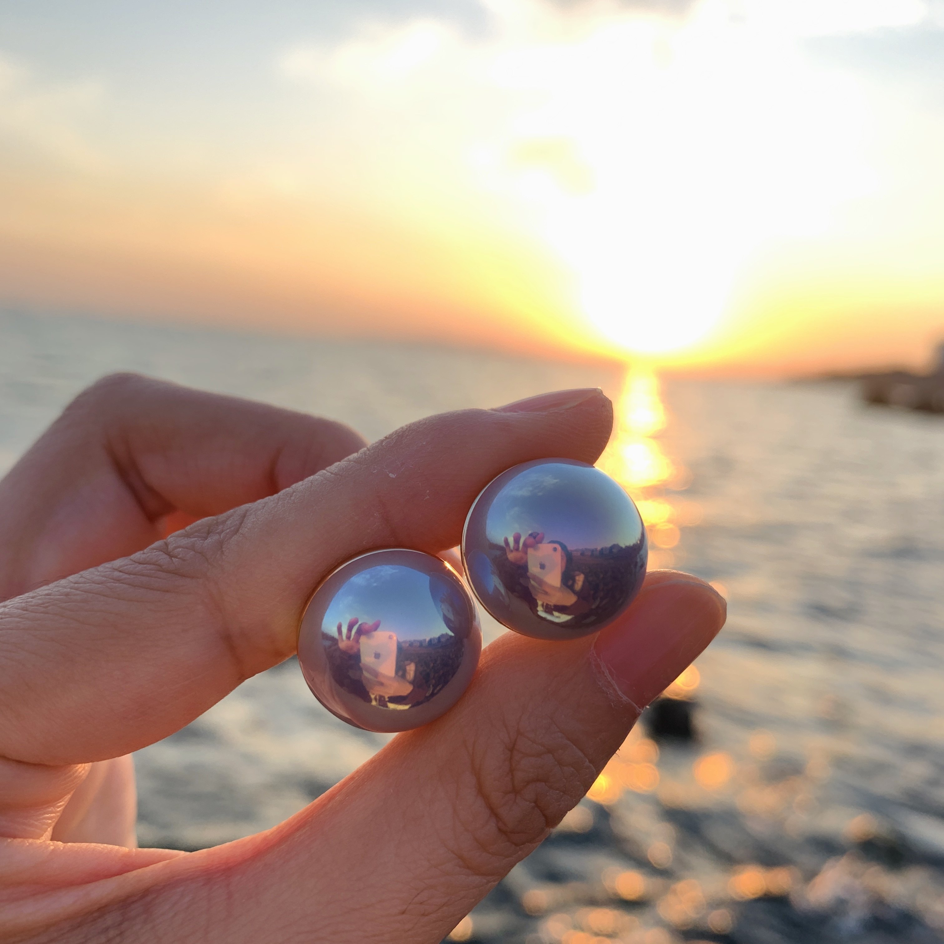 Starry Sky Blue ~ Dazzling Imitation Mabe Pearl Method Herben Wind Famous SILICONE MOSQUITO COIL EAR CLIP WITHOUT EARRINGS EARRINGS