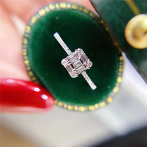 Sweet rock sugar 13 points T square ladder square square natural real diamond 18K white gold ring protection ring tail ring temperament simple