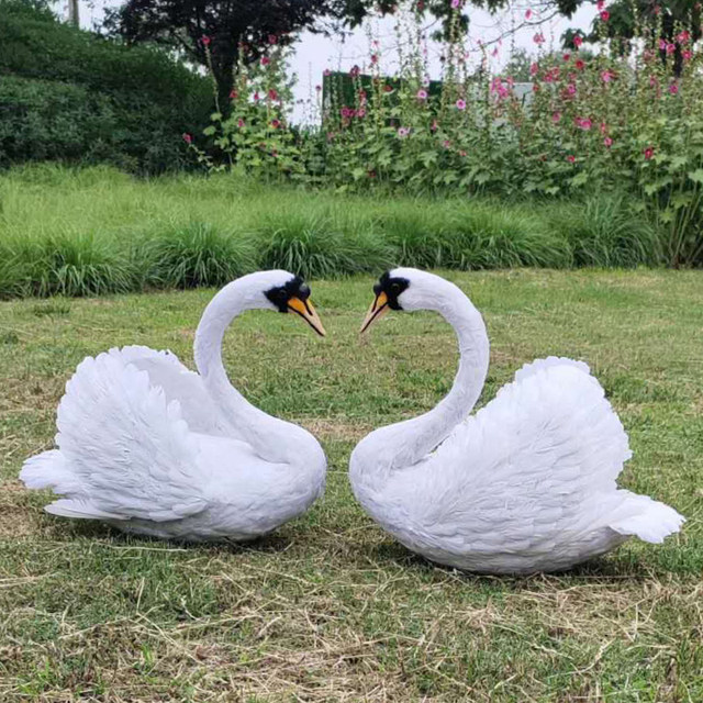 Simulated swan ornaments, home window decoration, wedding road leads, photography props, feather gardening promotions, hotels