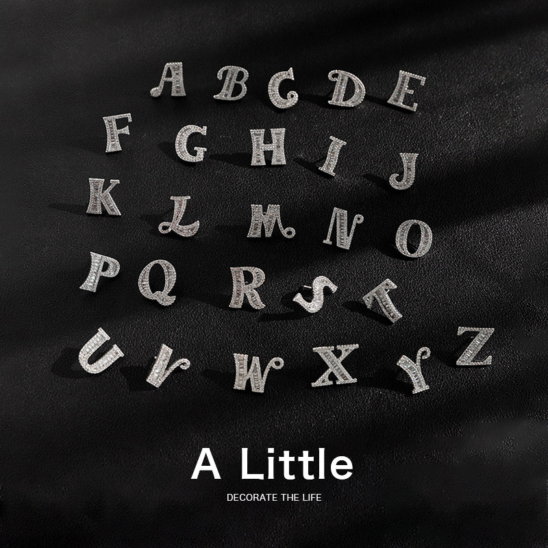 A Little Mini Alphabet Lovers Brooch Small Crowdsourced Upscale Women's Anti-Walking Light Buttoned neckline Pin Man Suit Accessories