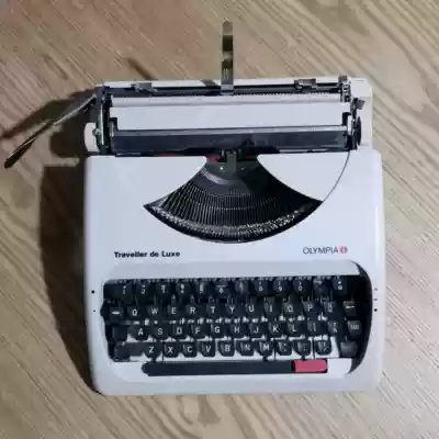Typewriter OLYMPIA Traveller de Luxe Olympia Astronaut Birthday Gift