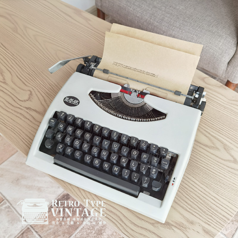 Hero Hero Card Typewriter Mechanical English Keyboard Normal use vintage collection literary gifts in antiquities