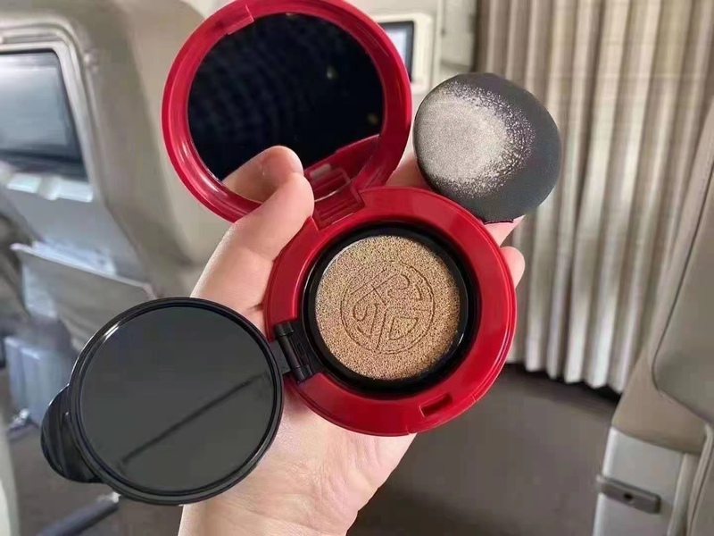 Yunduo Aiyang Flagship Store Authorized Dealer Has Packaged Genuine Ginseng Honey Light Cushion Concealer for Brightening Skin and Smoothing Skin