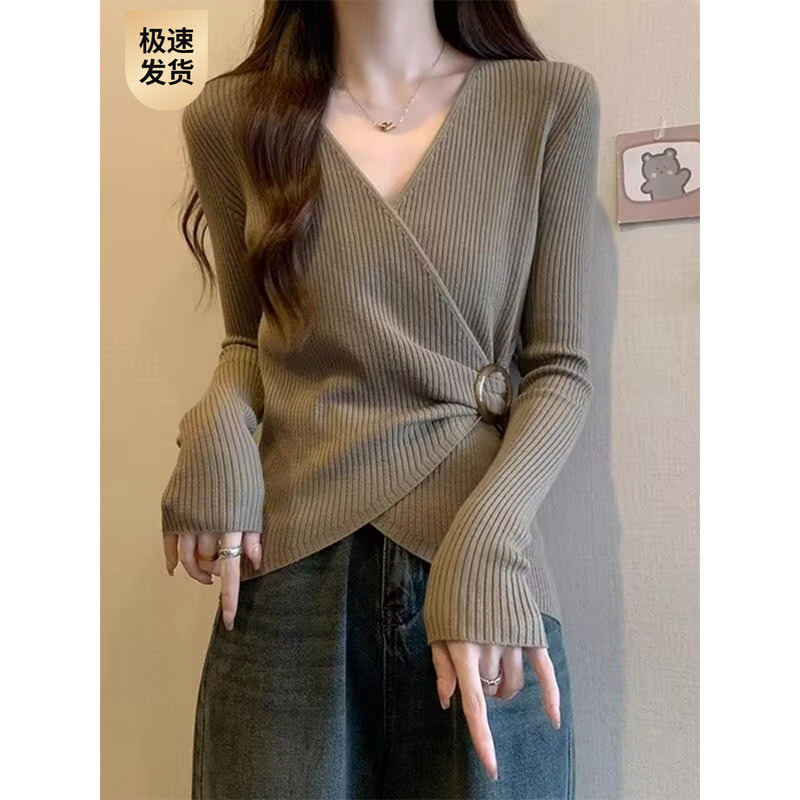 Very Beautiful Early Spring V-Neck Base Shirt for Women, Spring 2026 New Style, Slim-Fit Sweater, Slimming Knit Top Very Beautiful Early Spring V-Neck Base Shirt for Women, Spring 2026 New Style, Slim-Fit Sweater, Slimming Knit Top