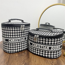 Japan-ROK Solidity Makeup Bag Thousands of birds Light Cooked Fashion Trends Black Handheld Color Makeup Skincare Large Capacity Containing Bag