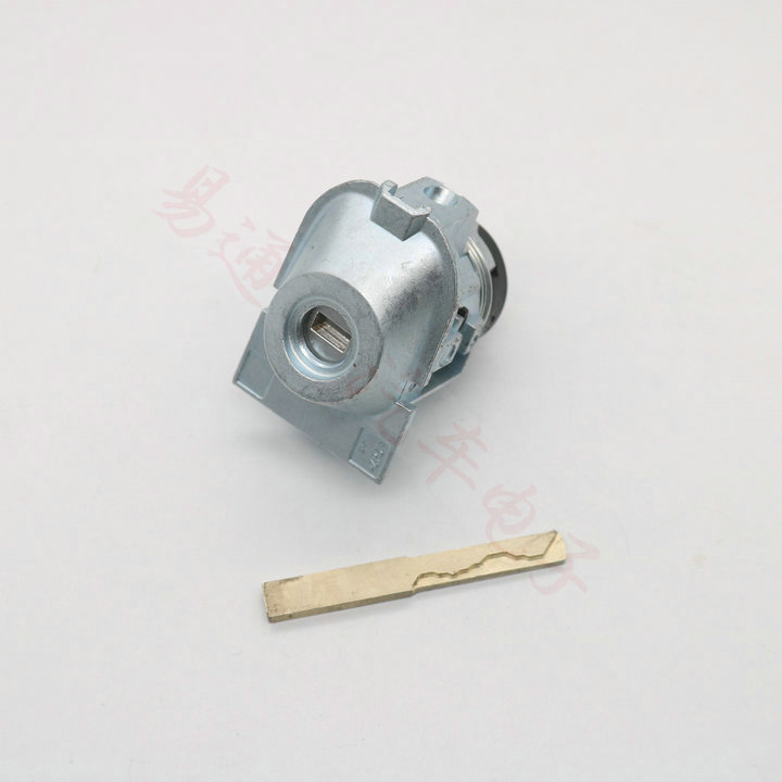 Suitable for Land Rover Discover 3 Left Door Lock Land Rover Side Milling Side Milling Discover 3 Central Control Door Lock Cylinder