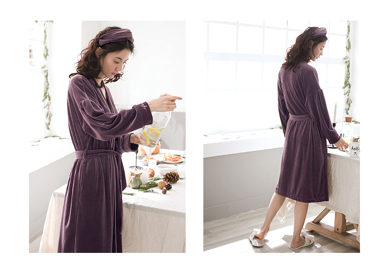 Jing Yun mẫu mùa thu và mùa đông nhung nữ áo ngủ Hàn Quốc màu sắc rắn dài tay phục vụ nhà đơn giản có thể mặc bên ngoài đồ ngủ dài đồ ngủ mùa đông