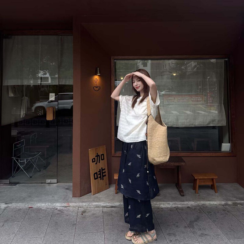 Fairy Lulu Light and Thin Embroidered Pure Ramie Pants with Slit Skirt and Double Layer Splicing Drawstring Elastic Waist Culottes for Summer Fairy Lulu Light and Thin Embroidered Pure Ramie Pants with Slit Skirt and Double Layer Splicing Drawstring Elastic Waist Culottes for Summer